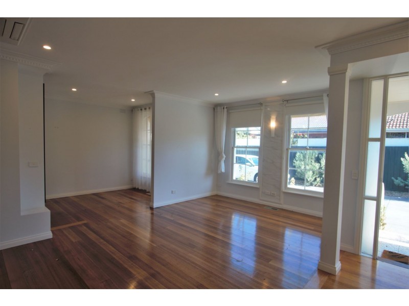 2/24 Wolseley Grove, Brighton VIC 3186