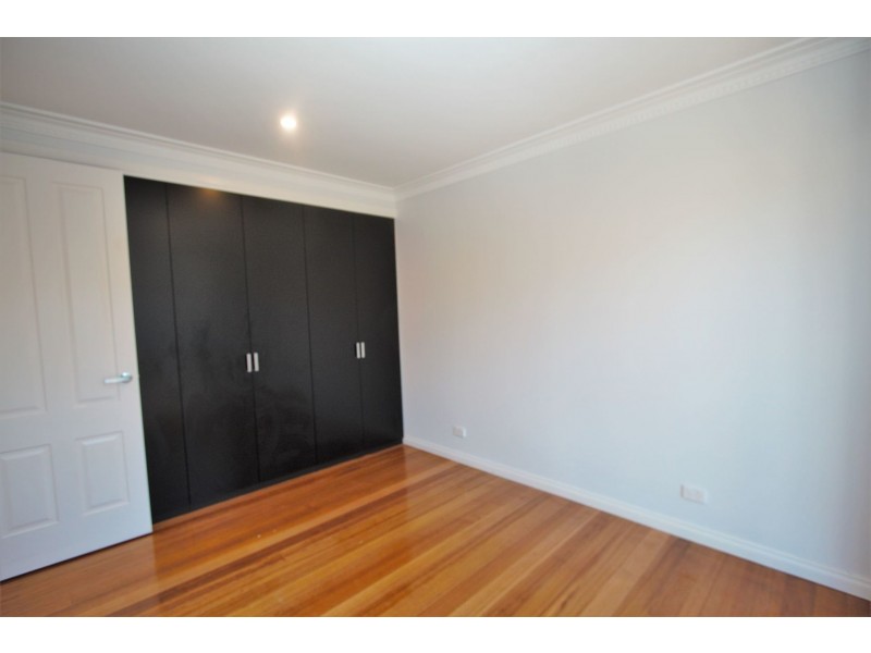 2/24 Wolseley Grove, Brighton VIC 3186