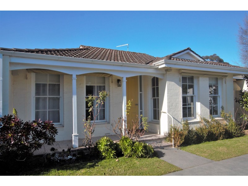 2/24 Wolseley Grove, Brighton VIC 3186