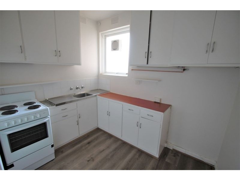 10/148 Glen Huntly Road, Elwood VIC 3184