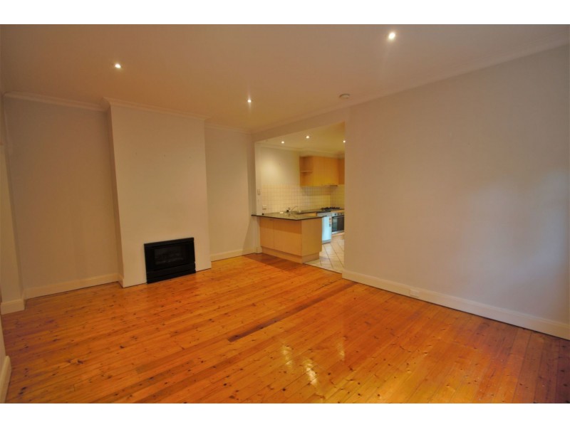 2/81 Mitford Street, Elwood VIC 3184