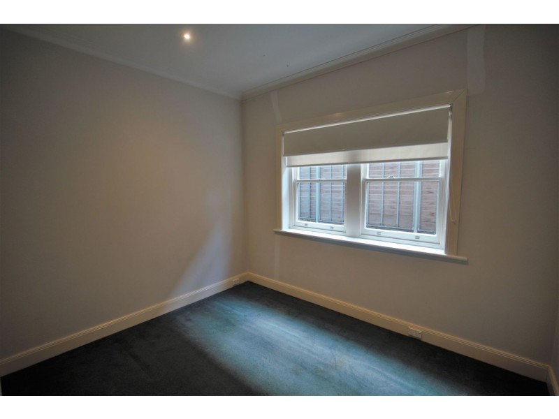 2/81 Mitford Street, Elwood VIC 3184