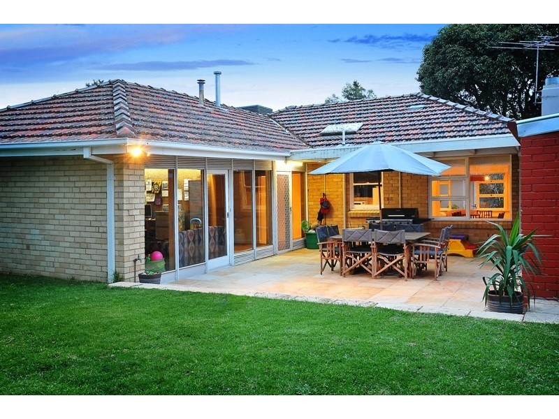 38 Paul Street, Cheltenham VIC 3192