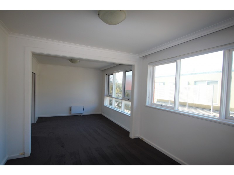 11/148 Glen Huntly Road, Elwood VIC 3184