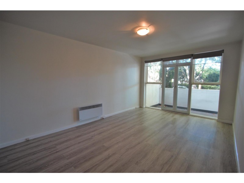 2/18 Burns Street, Elwood VIC 3184