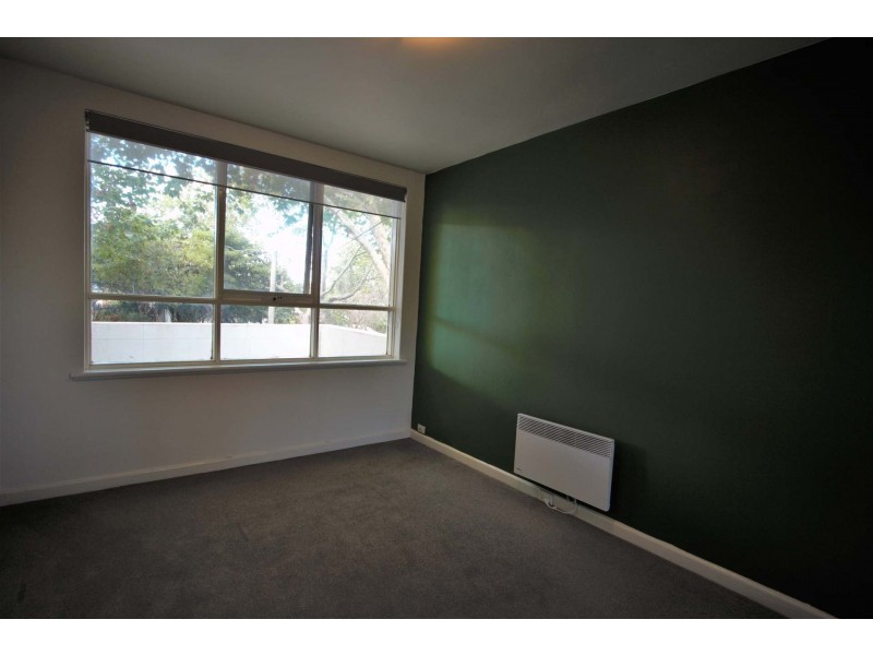 2/18 Burns Street, Elwood VIC 3184