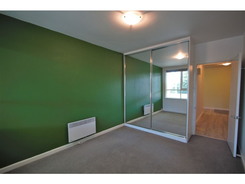 2/18 Burns Street, Elwood VIC 3184