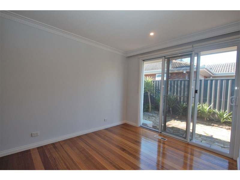 2/24 Wolseley Grove, Brighton VIC 3186