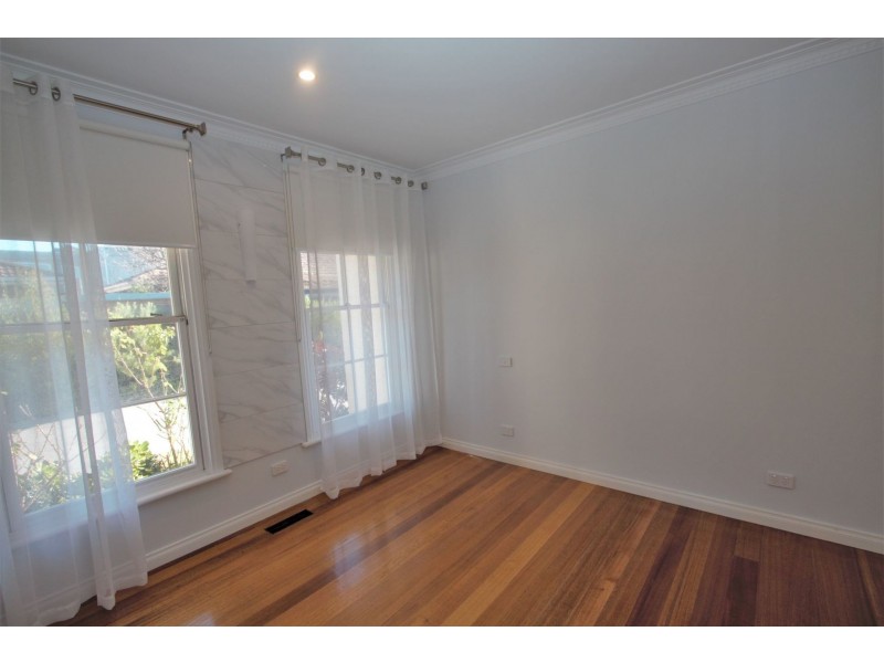 2/24 Wolseley Grove, Brighton VIC 3186