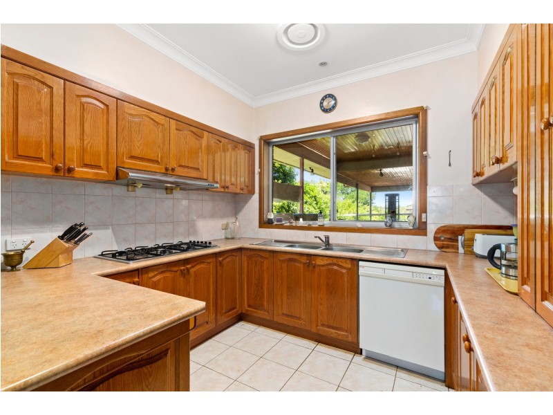 40 Oakern Street, Mount Waverley VIC 3149