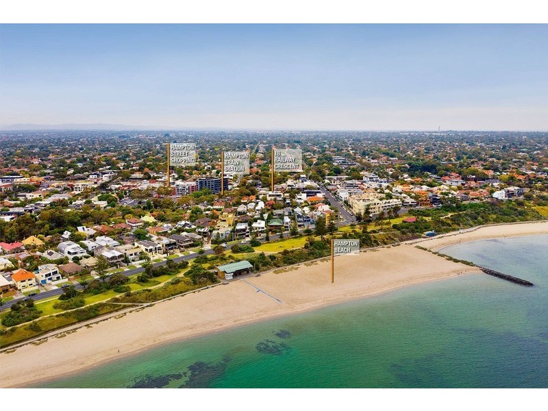 102/18 Railway Cr, Hampton VIC 3188