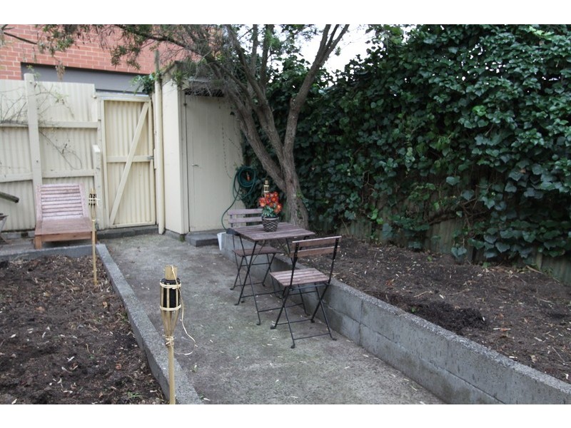 17 Raleigh Street, Windsor VIC 3181