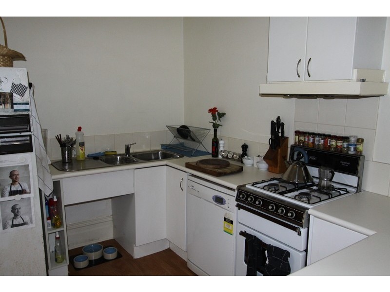 17 Raleigh Street, Windsor VIC 3181