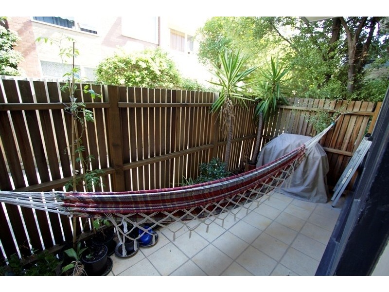 10/133 Brighton Road, Elwood VIC 3184