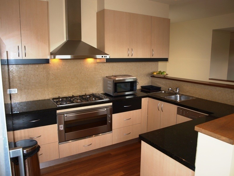 49  Beach Road, Hampton VIC 3188