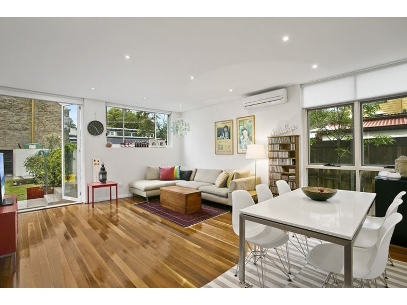 2/28-30 Kingston Road, Camperdown NSW 2050