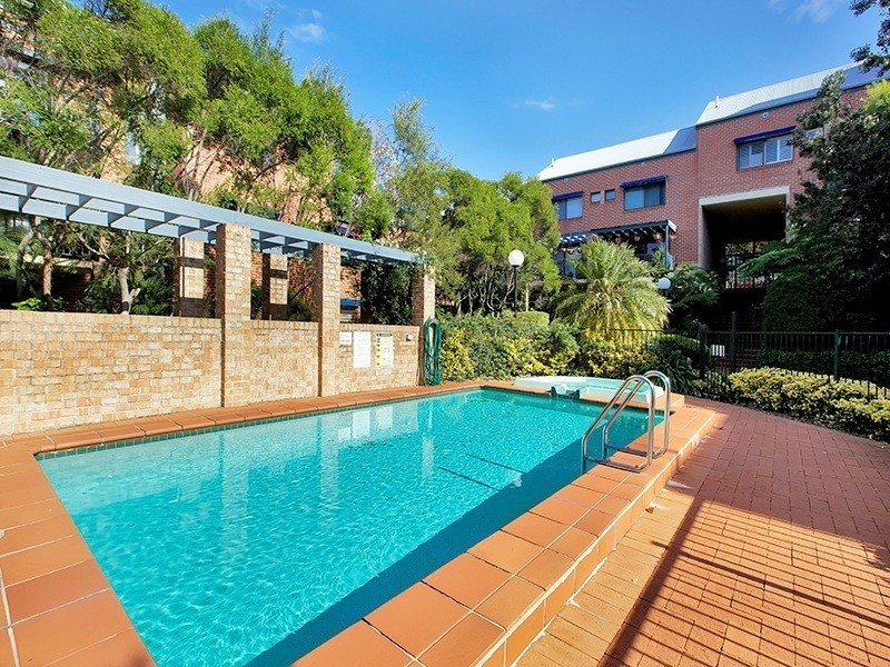 13/2 Kensington Mews, Waterloo NSW 2017