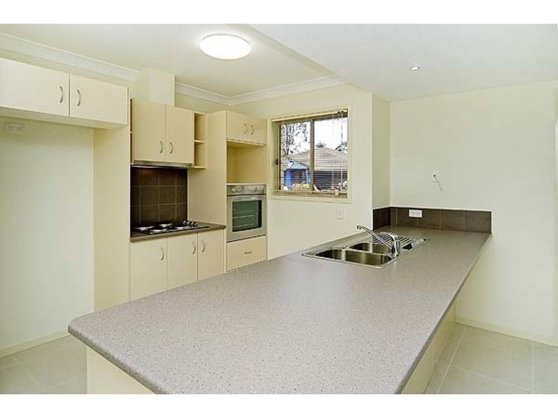 2/10 Amaray Drive, Upper Coomera QLD 4209