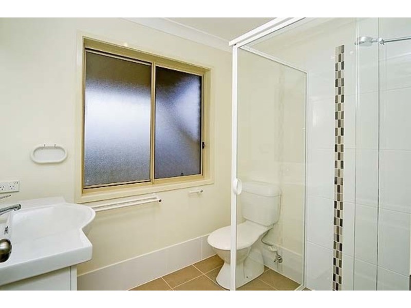 2/10 Amaray Drive, Upper Coomera QLD 4209