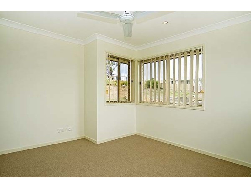 2/10 Amaray Drive, Upper Coomera QLD 4209