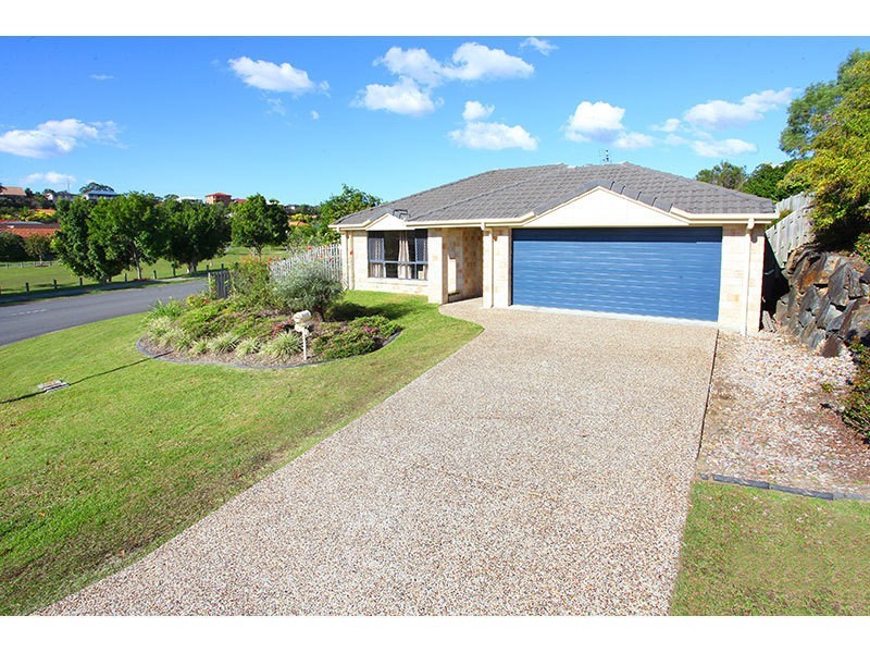 2 Cann Close, Pacific Pines QLD 4211