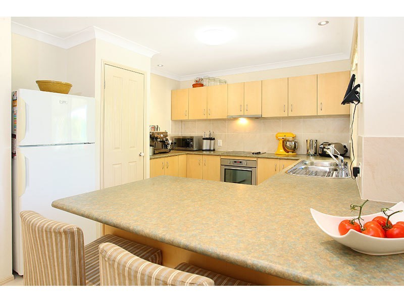 2 Cann Close, Pacific Pines QLD 4211