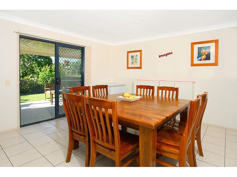 2 Cann Close, Pacific Pines QLD 4211