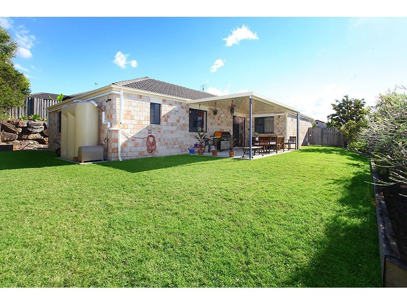 2 Cann Close, Pacific Pines QLD 4211