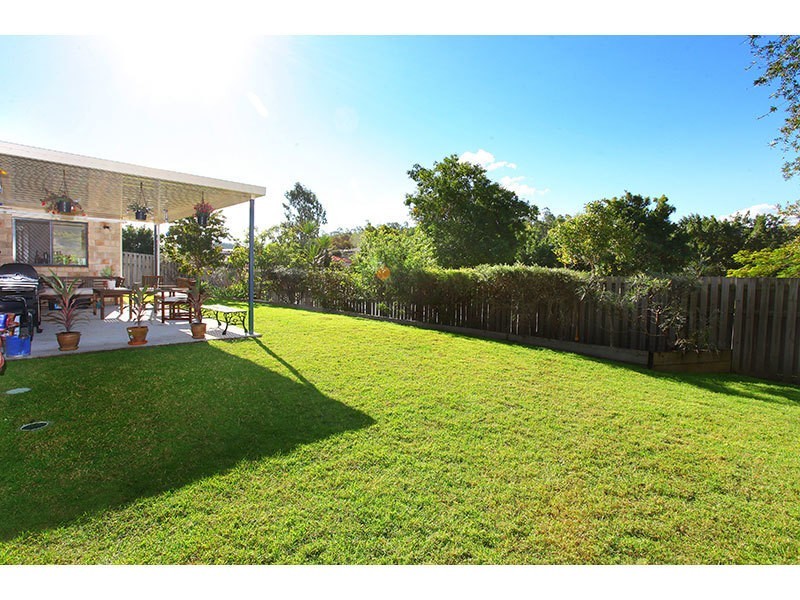 2 Cann Close, Pacific Pines QLD 4211