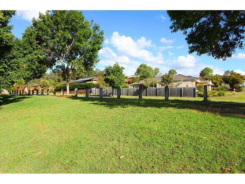 2 Cann Close, Pacific Pines QLD 4211