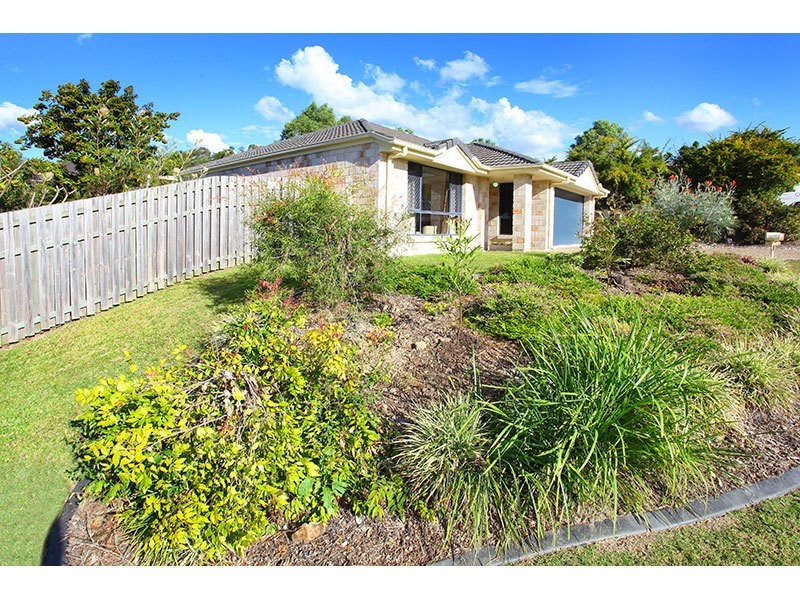 2 Cann Close, Pacific Pines QLD 4211