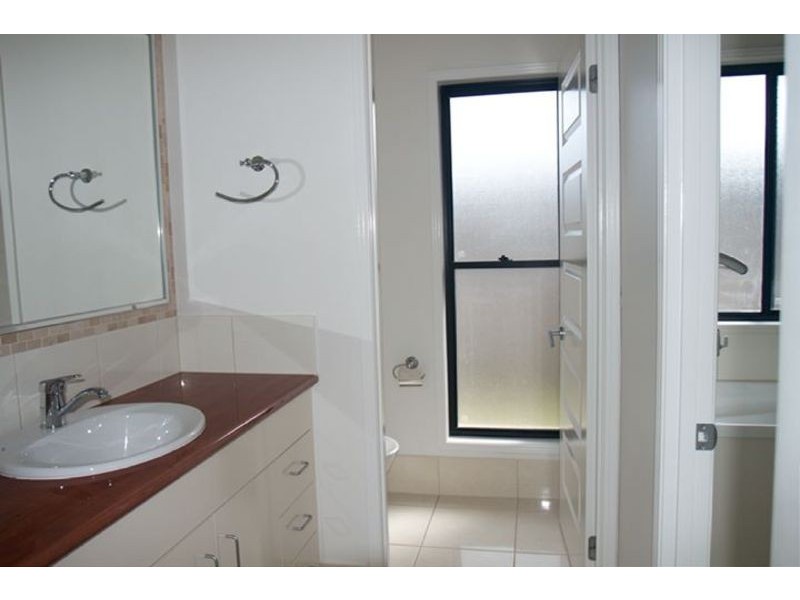 7 Kingair Road, Upper Coomera QLD 4209