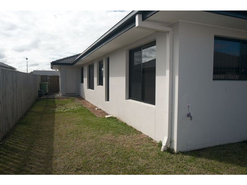 7 Kingair Road, Upper Coomera QLD 4209