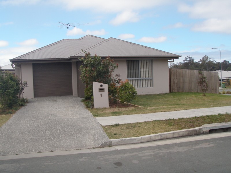 1 Benjamin Street, Pimpama QLD 4209