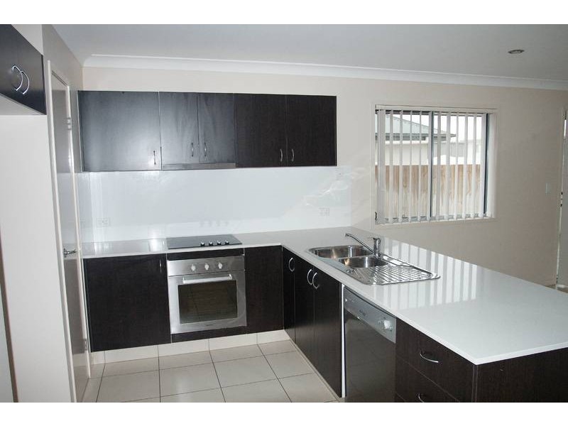 1 Benjamin Street, Pimpama QLD 4209