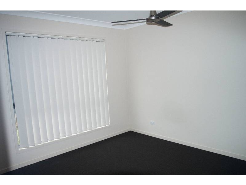 1 Benjamin Street, Pimpama QLD 4209