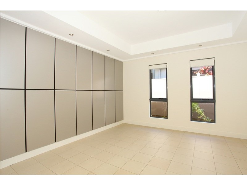 4 Ripple Court, Coomera Waters QLD 4209