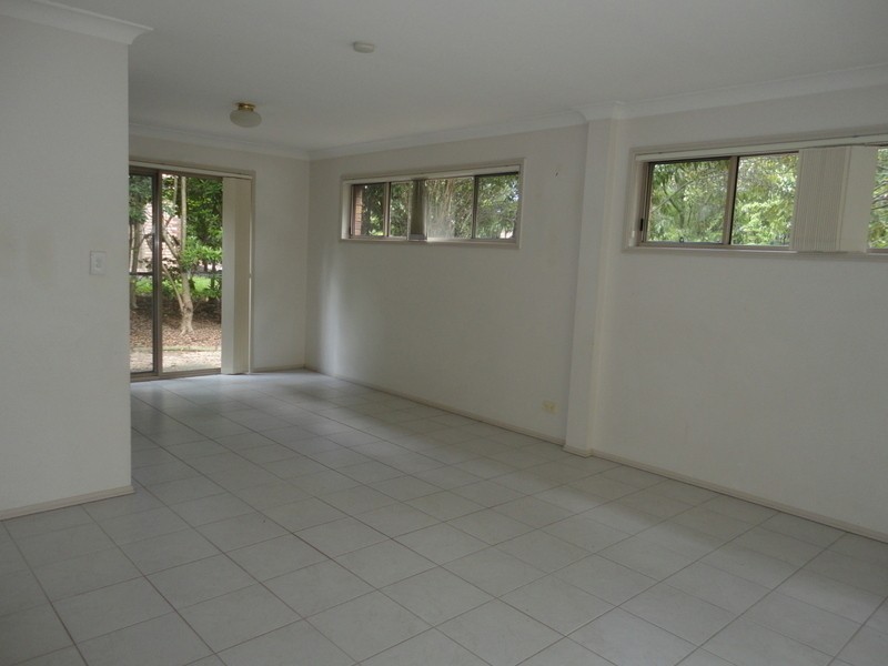 3/2 Koala Town Road, Upper Coomera QLD 4209