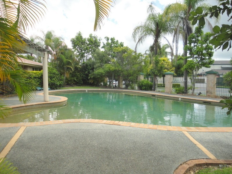 3/2 Koala Town Road, Upper Coomera QLD 4209