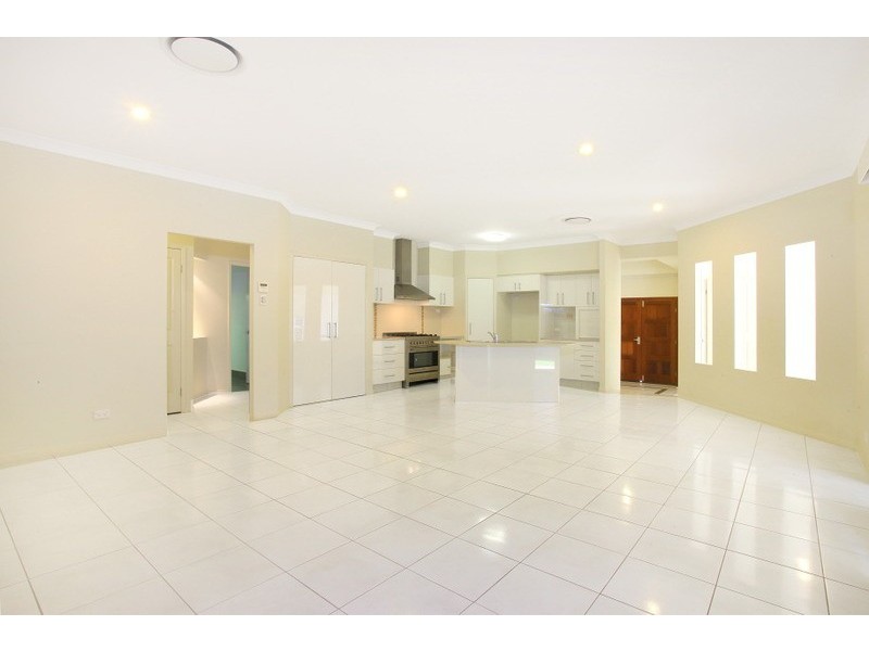 6 Picnic Creek Drive, Coomera QLD 4209