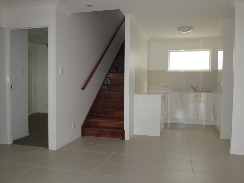 35 Damien Leeding Way, Upper Coomera QLD 4209