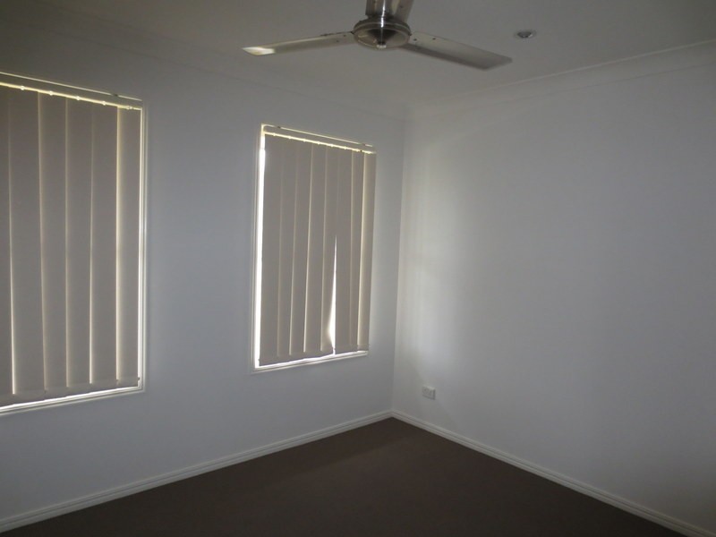 35 Damien Leeding Way, Upper Coomera QLD 4209