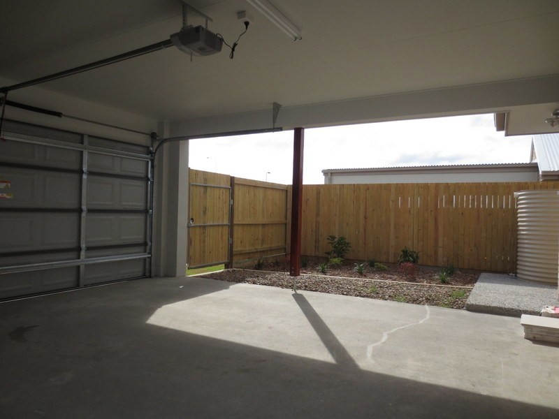 35 Damien Leeding Way, Upper Coomera QLD 4209