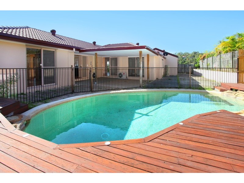 3 Laysan Crescent, Oxenford QLD 4210