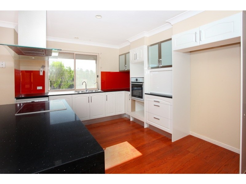 3 Laysan Crescent, Oxenford QLD 4210