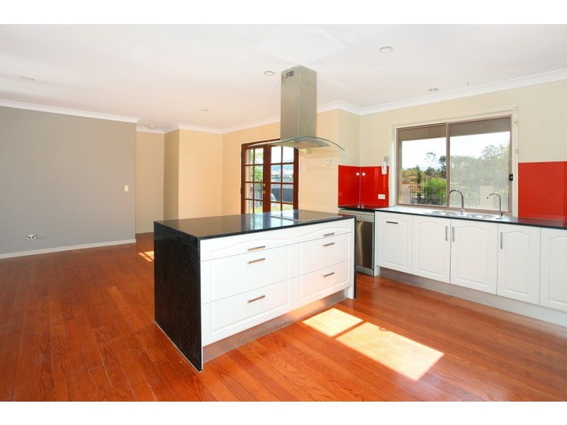 3 Laysan Crescent, Oxenford QLD 4210