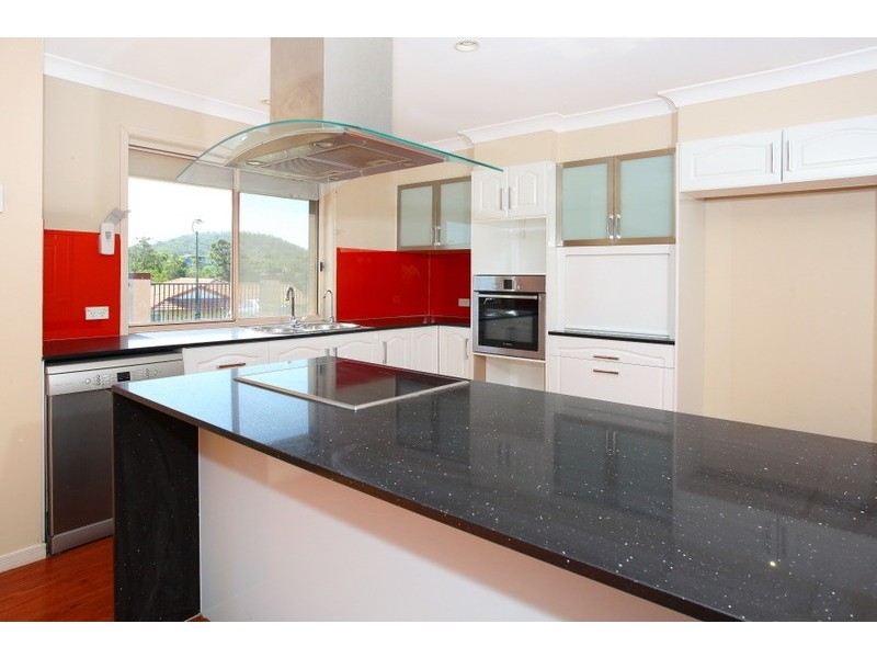 3 Laysan Crescent, Oxenford QLD 4210