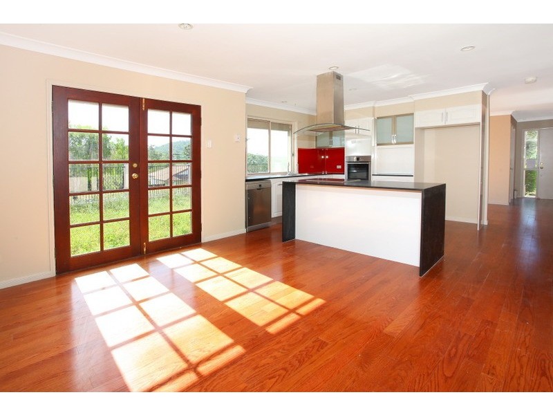 3 Laysan Crescent, Oxenford QLD 4210