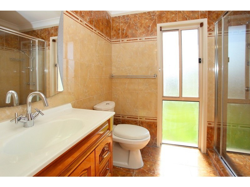 3 Laysan Crescent, Oxenford QLD 4210