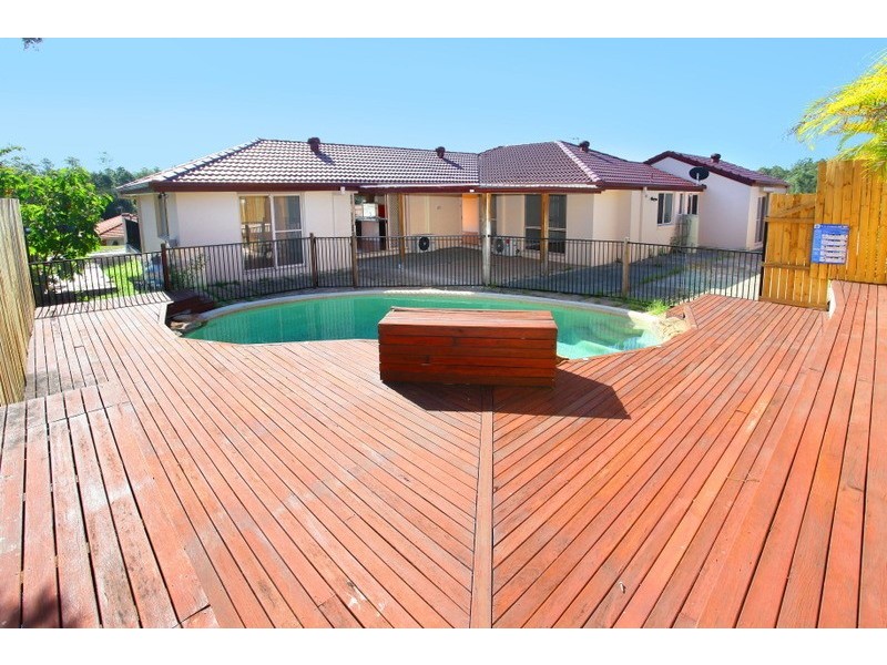 3 Laysan Crescent, Oxenford QLD 4210